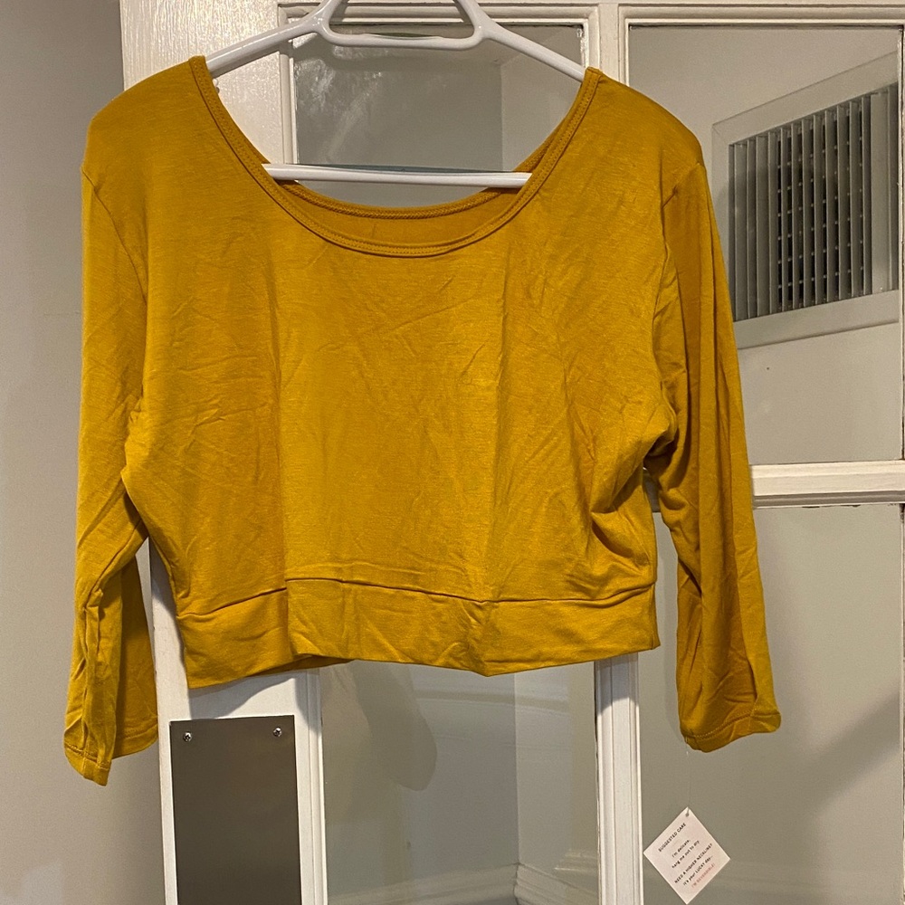 Half tee size Junior 2XL top New With Tags